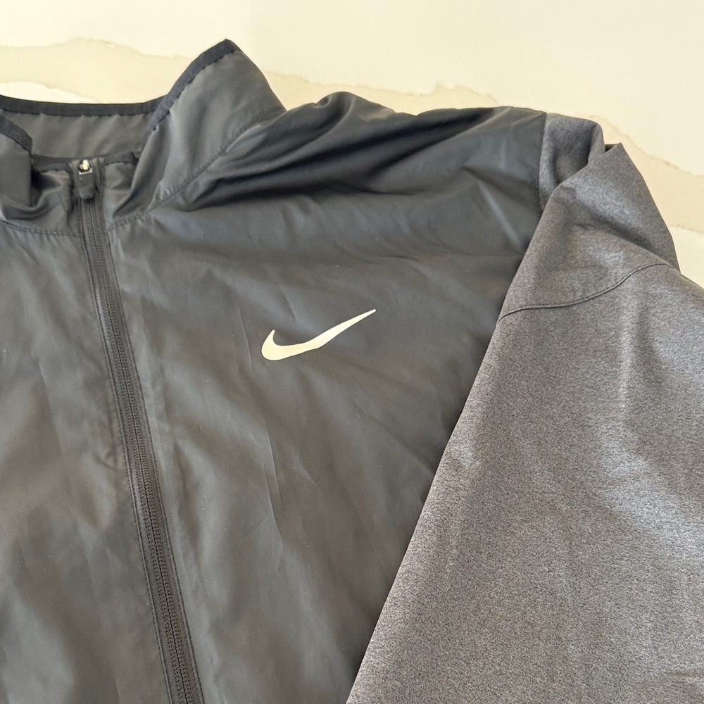 Nike Two-tone Lightweight Jacket - image 1
